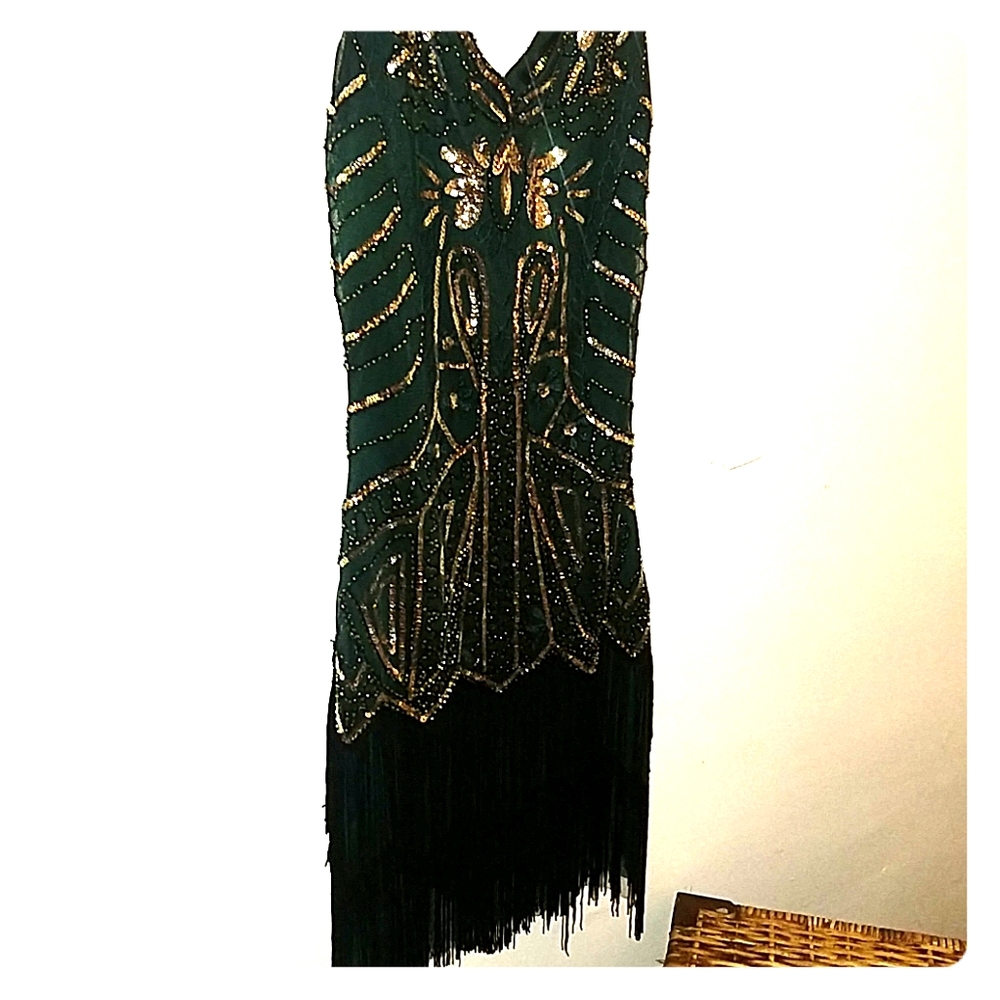 Flapper girl dress